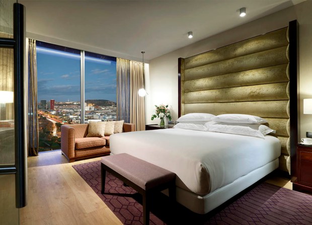 Hyatt-Regency-Barcelona-Tower-2